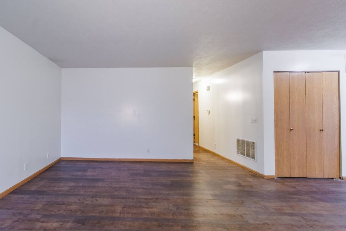 Apartment for rent at 520-522 Lamont, Lincoln, NE 68528