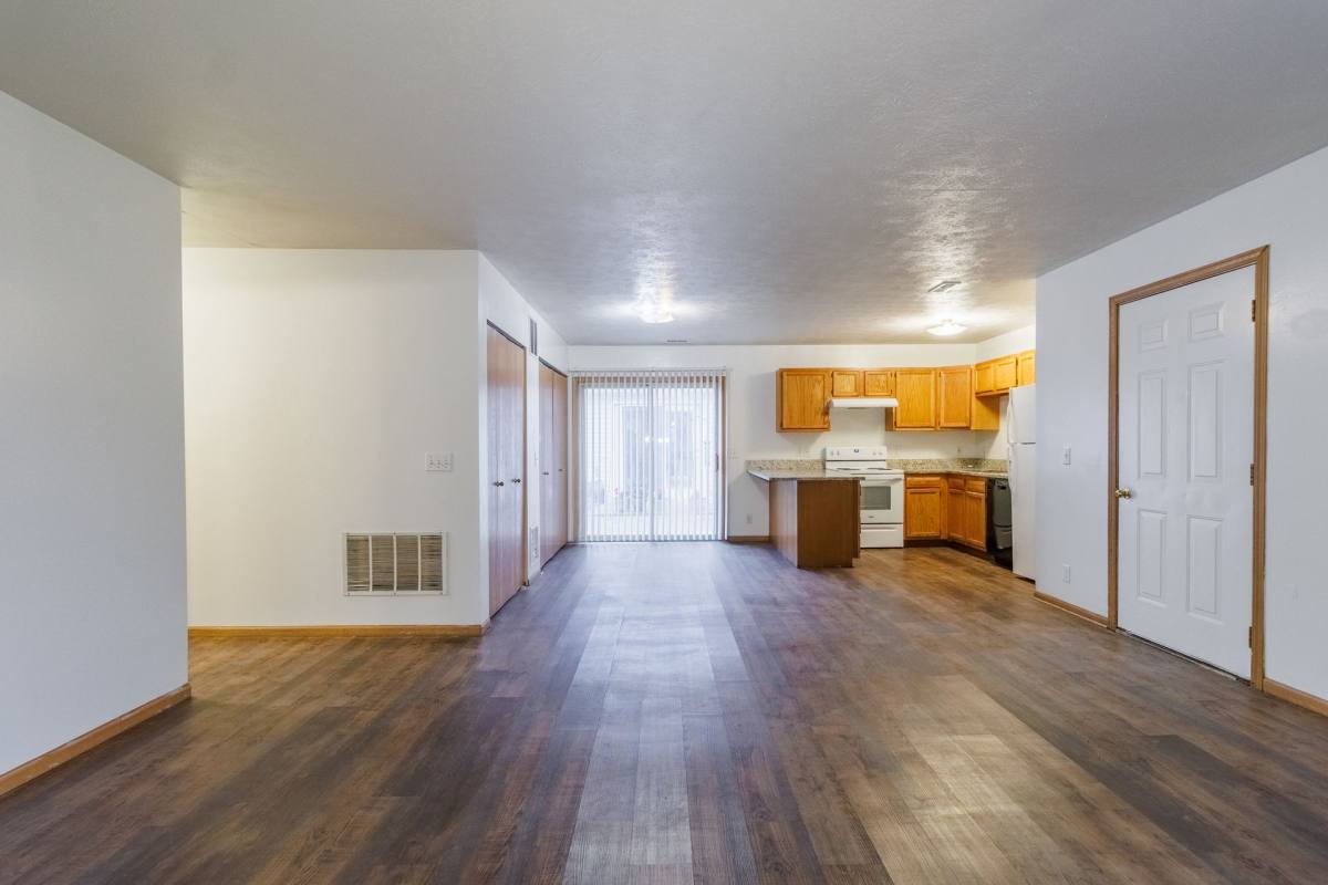 Apartment for rent at 520-522 Lamont, Lincoln, NE 68528