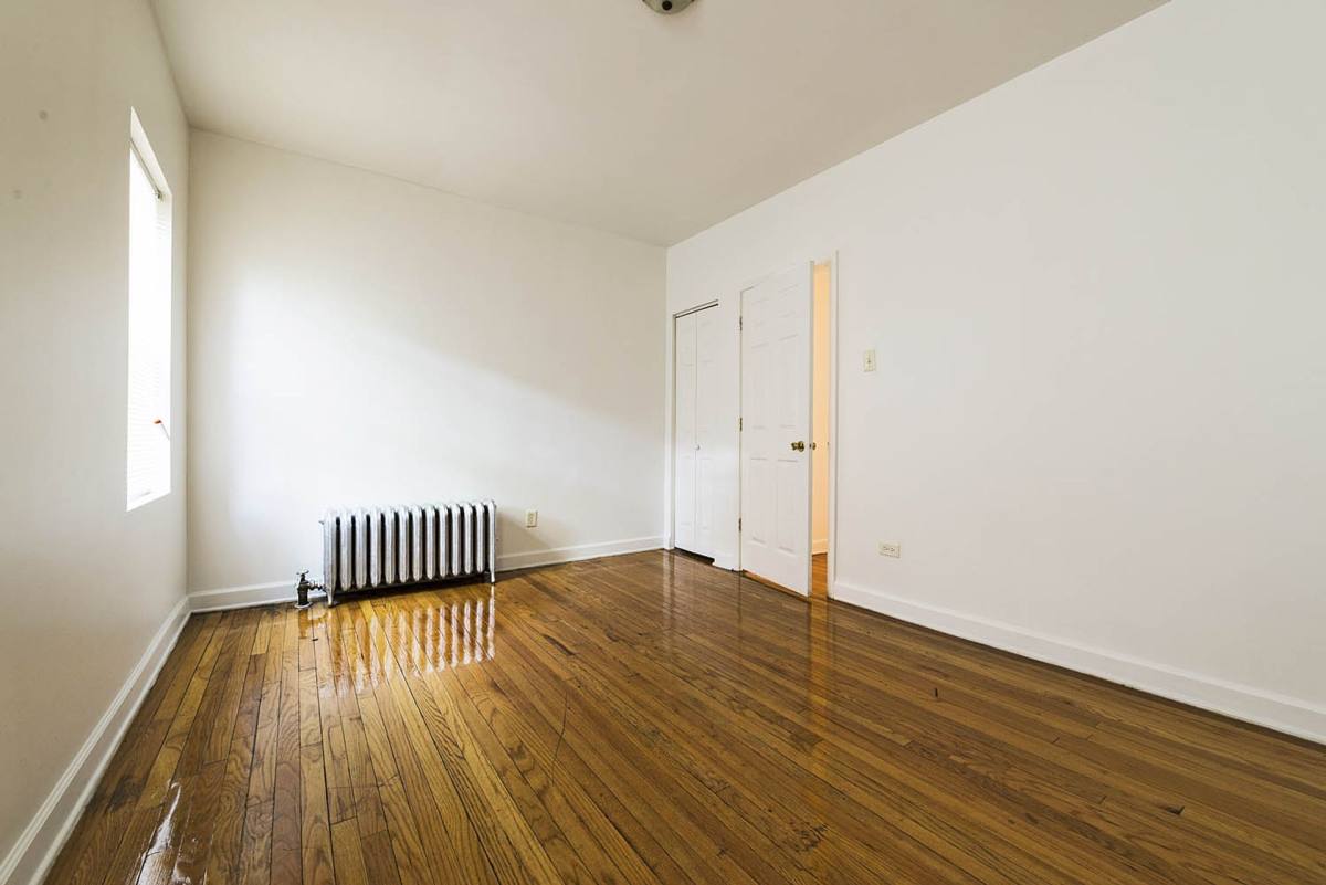 Apartment for rent at 7109-15 S Ridgeland Ave, Chicago, IL 60649