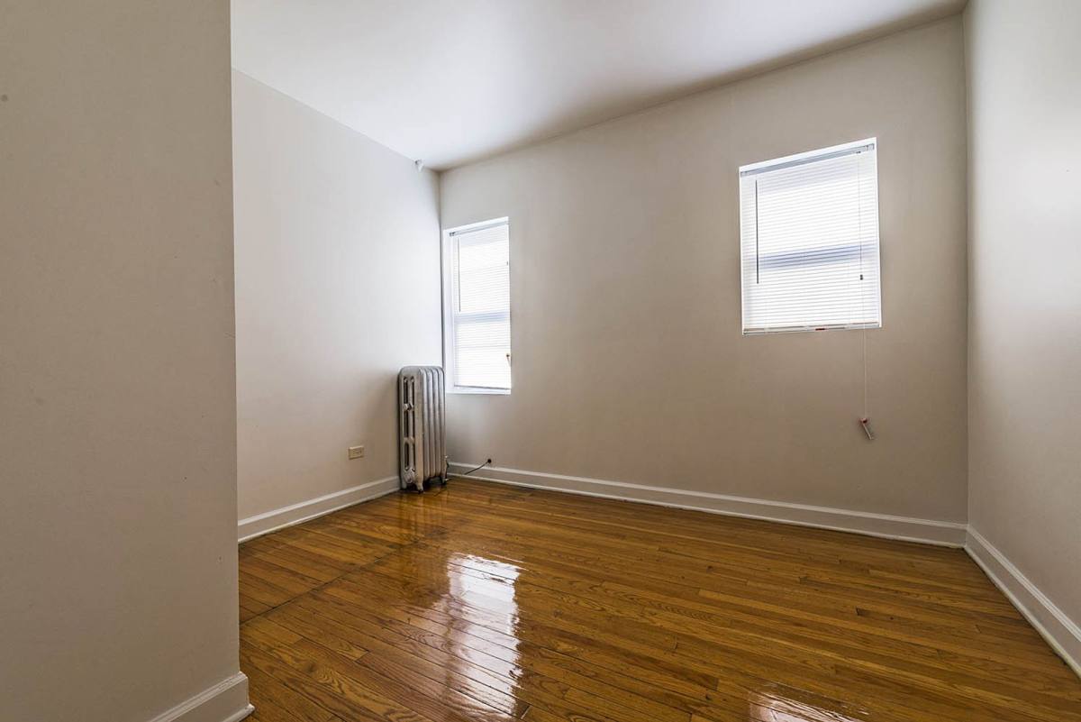 Apartment for rent at 7109-15 S Ridgeland Ave, Chicago, IL 60649