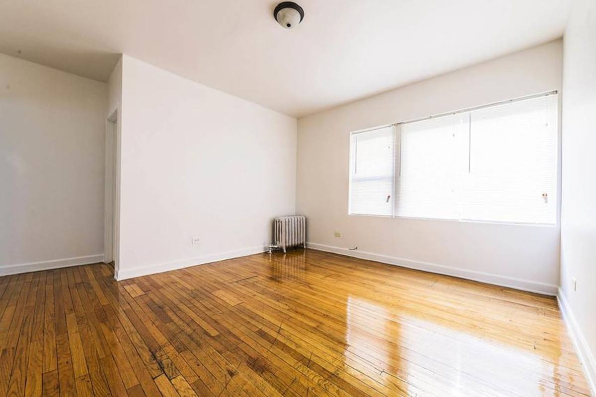 Apartment for rent at 7109-15 S Ridgeland Ave, Chicago, IL 60649