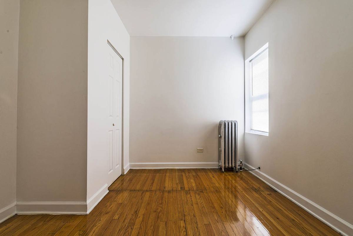 Apartment for rent at 7109-15 S Ridgeland Ave, Chicago, IL 60649