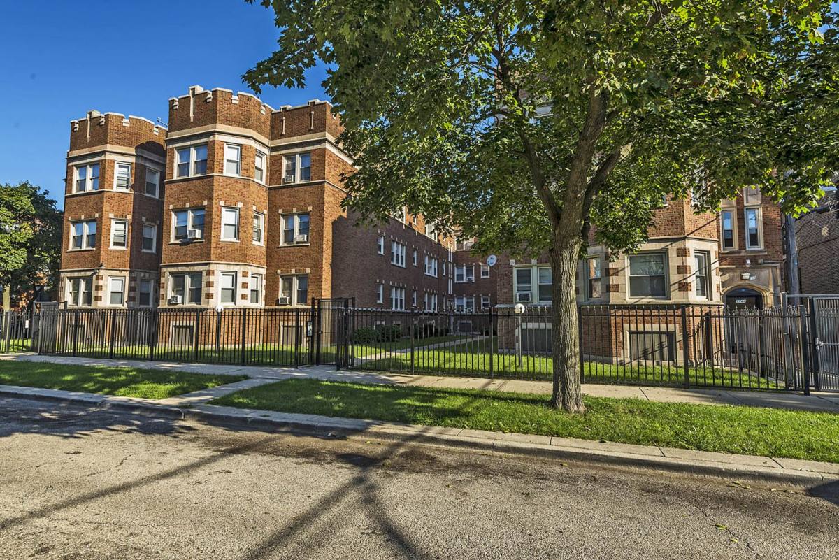 Apartment for rent at 7109-15 S Ridgeland Ave, Chicago, IL 60649