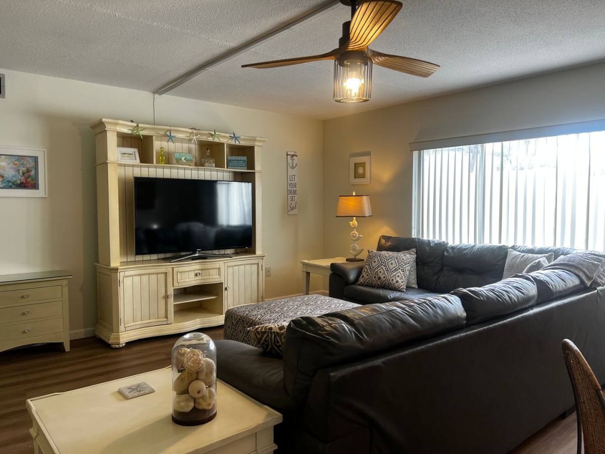 Condo for rent at 340 Base Ave E, Venice, FL 34285