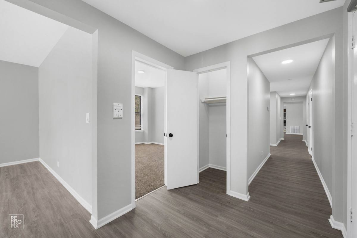 Apartment for rent at 5047 S St Lawrence Ave, Chicago, IL 60615