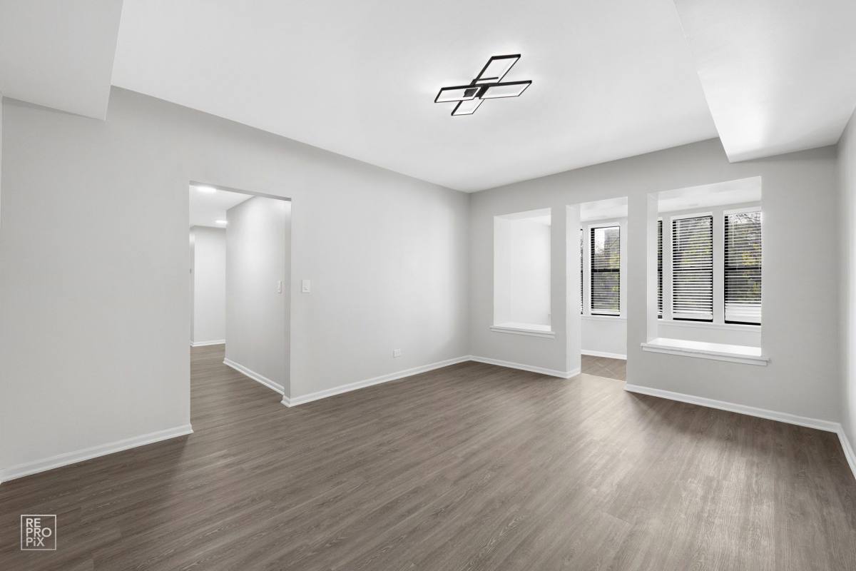 Apartment for rent at 5047 S St Lawrence Ave, Chicago, IL 60615