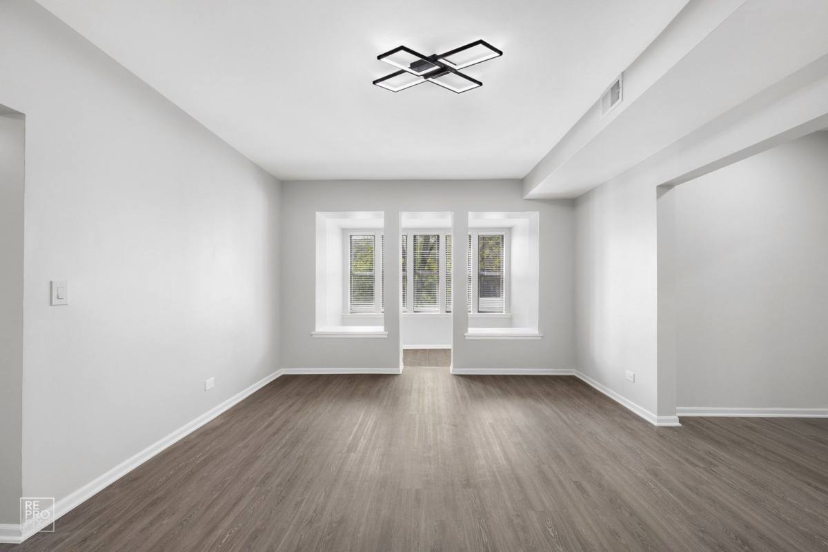 Apartment for rent at 5047 S St Lawrence Ave, Chicago, IL 60615