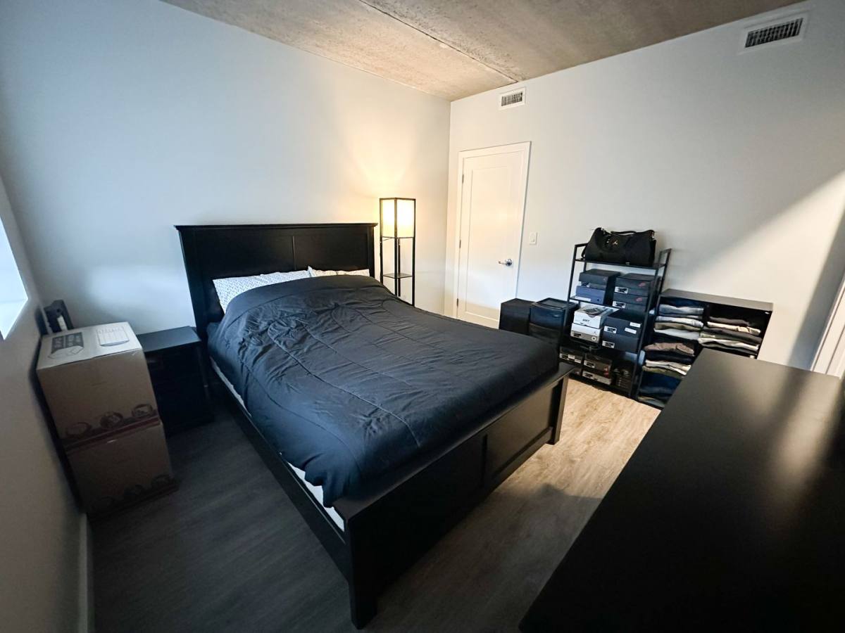 Apartment for rent at 1323 W Morse Ave, Chicago, IL 60626