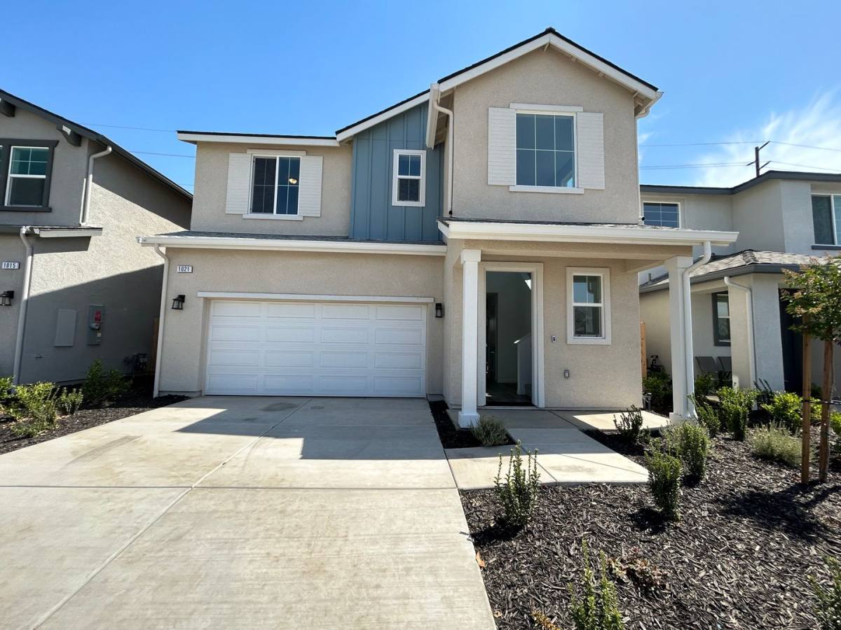 House for rent at 1021 W Payson, Visalia, CA 93291