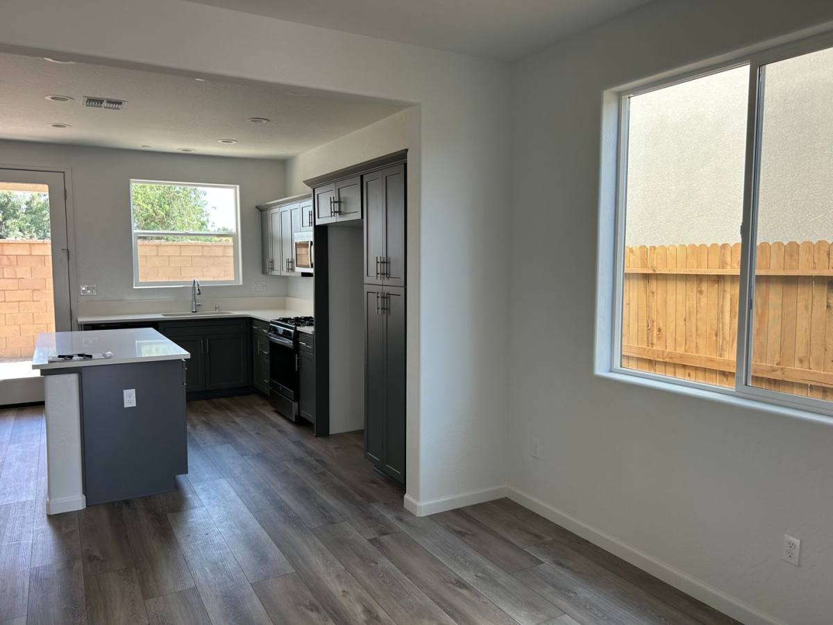 House for rent at 1021 W Payson, Visalia, CA 93291
