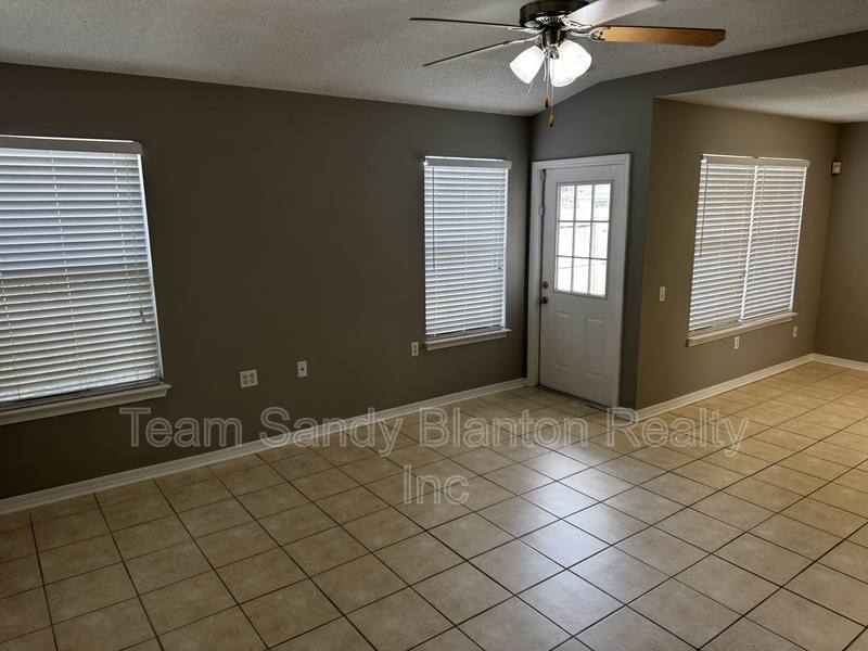 House for rent at 9184 Arand Dr, Pensacola, FL 32514