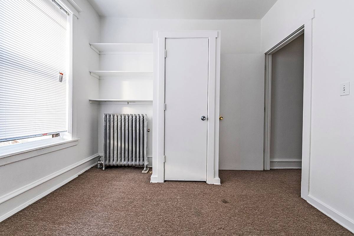 Apartment for rent at 221 E 60th St, Chicago, IL 60637