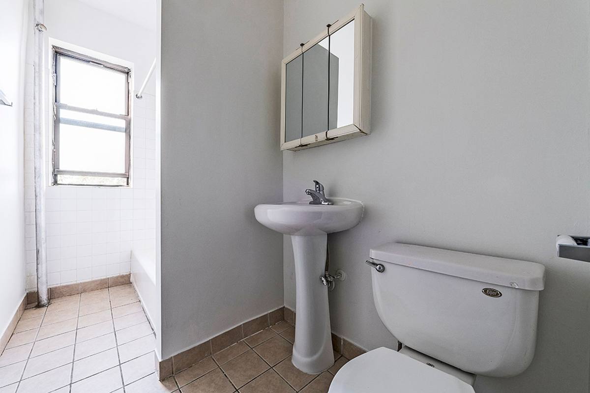 Apartment for rent at 221 E 60th St, Chicago, IL 60637