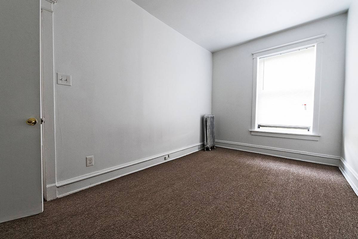 Apartment for rent at 221 E 60th St, Chicago, IL 60637