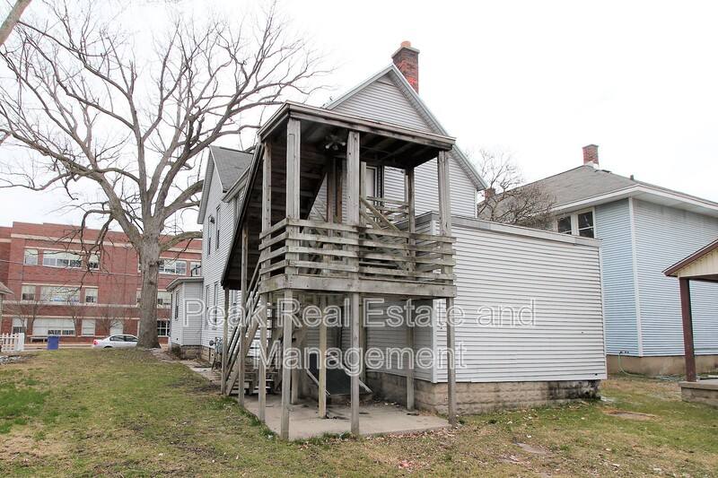 Apartment for rent at 744 Oakland Ave SW, Grand Rapids, MI 49503