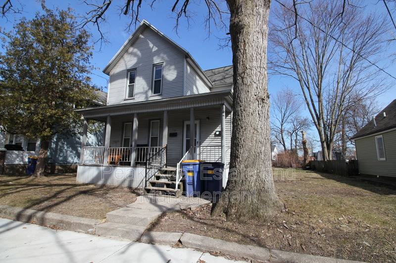 Apartment for rent at 744 Oakland Ave SW, Grand Rapids, MI 49503