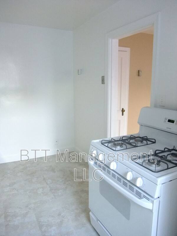 Apartment for rent at 8210 Greenwood Ave #3, Takoma Park, MD 20912