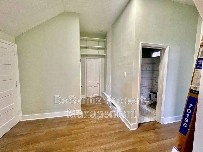 Apartment for rent at 425 Walnut St #2, Sewickley, PA 15143