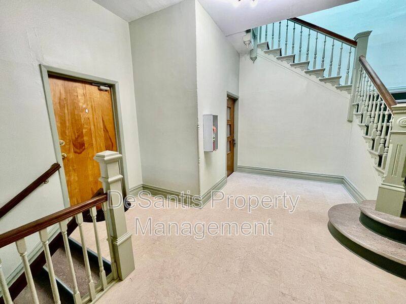Apartment for rent at 425 Walnut St #2, Sewickley, PA 15143