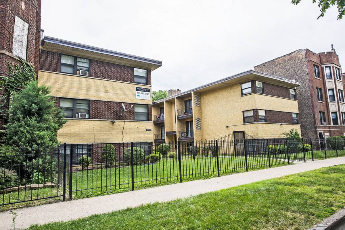 Apartment for rent at 8231-37 S Ellis Ave, Chicago, IL 60619