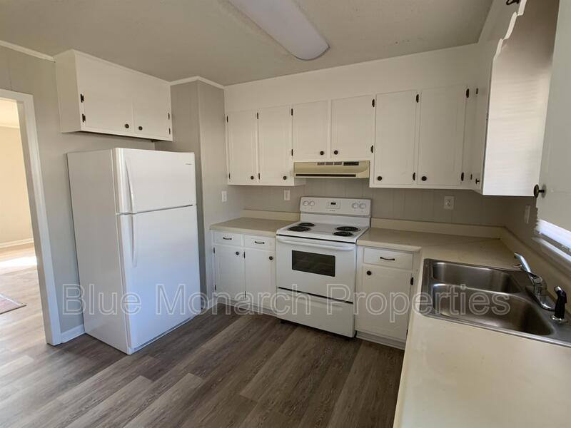 Apartment for rent at 221 Welch Ave #B, Gastonia, NC 28054