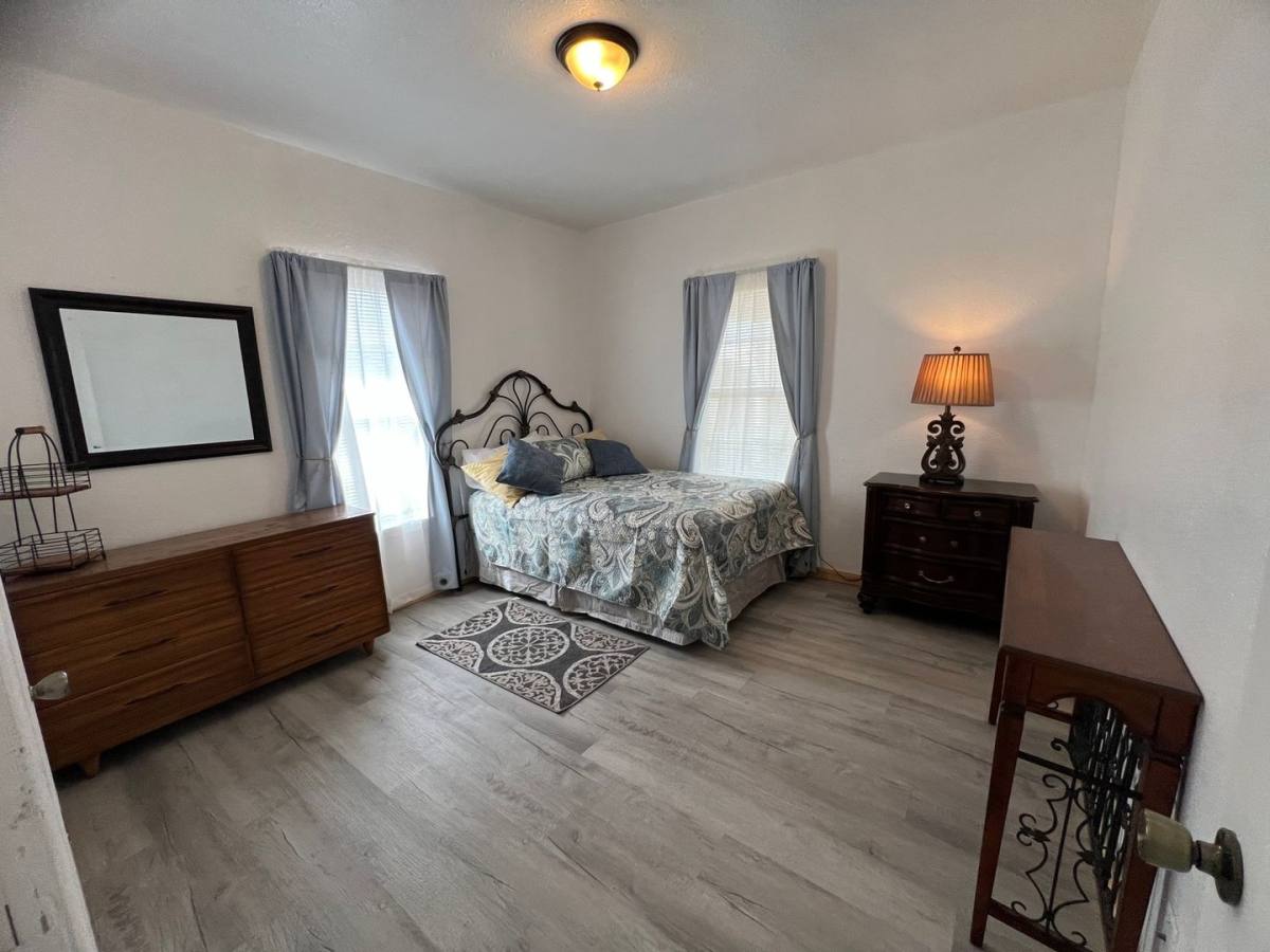Townhouse for rent at 1221 Delaware St, San Antonio, TX 78210
