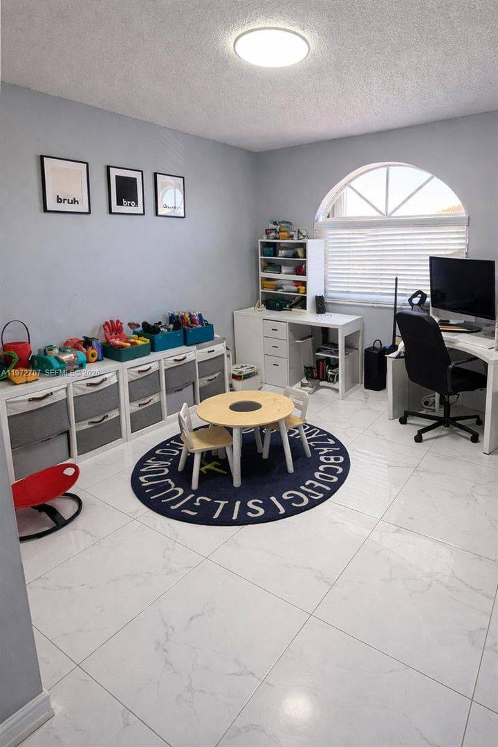 Condo for rent at 7738 W 34th Lane 15-201, Hialeah, FL 33018