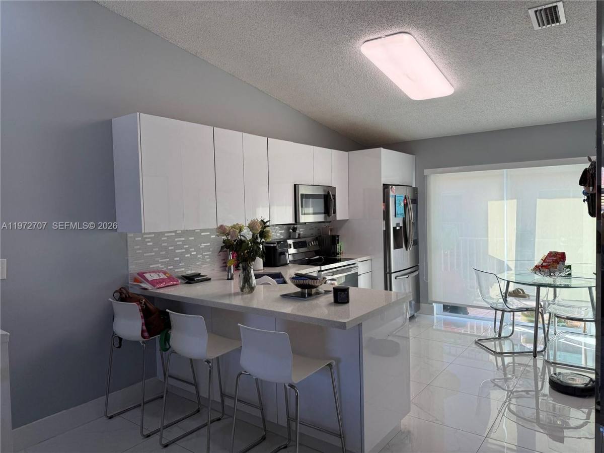 Condo for rent at 7738 W 34th Lane 15-201, Hialeah, FL 33018