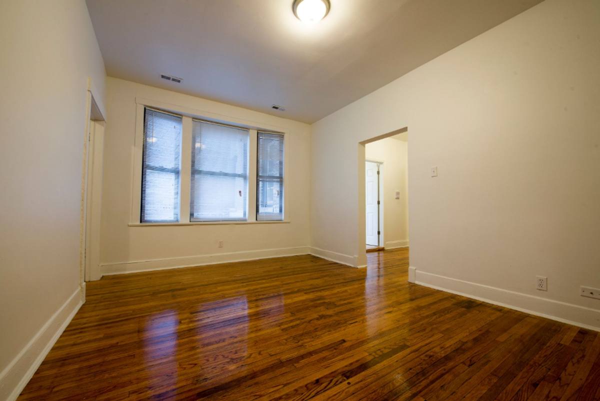 Apartment for rent at 5901 S Michigan Ave, Chicago, IL 60637