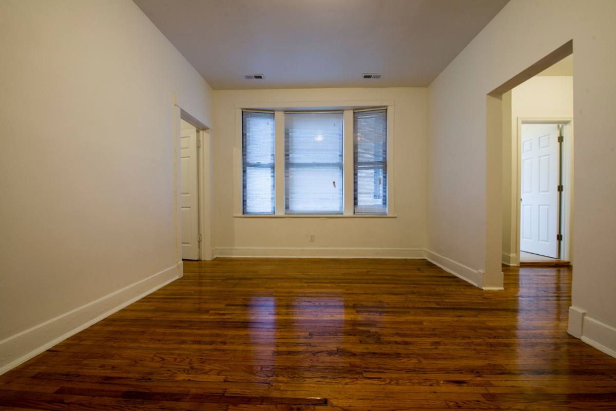 Apartment for rent at 5901 S Michigan Ave, Chicago, IL 60637