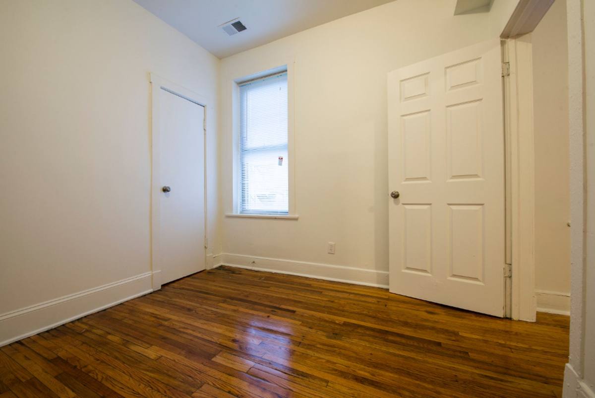 Apartment for rent at 5901 S Michigan Ave, Chicago, IL 60637