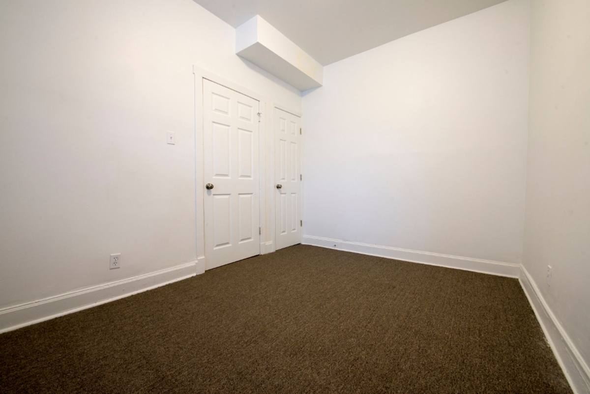 Apartment for rent at 5901 S Michigan Ave, Chicago, IL 60637