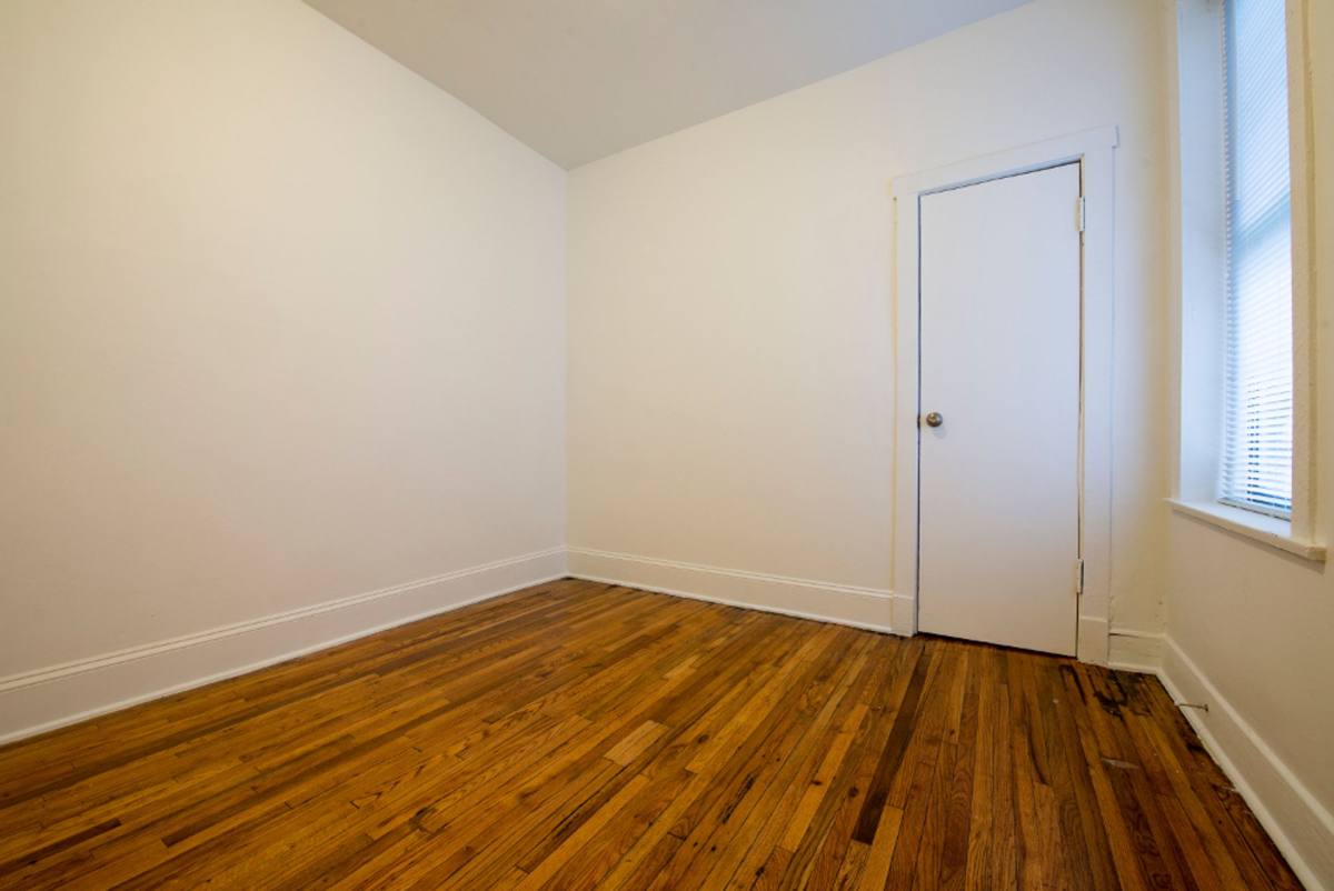 Apartment for rent at 5901 S Michigan Ave, Chicago, IL 60637