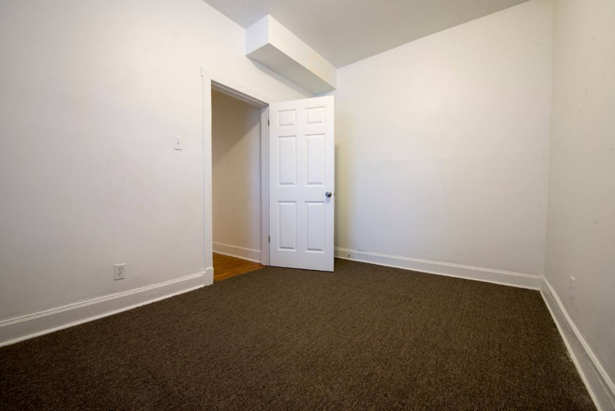 Apartment for rent at 5901 S Michigan Ave, Chicago, IL 60637