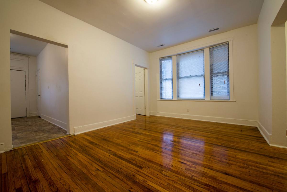 Apartment for rent at 5901 S Michigan Ave, Chicago, IL 60637