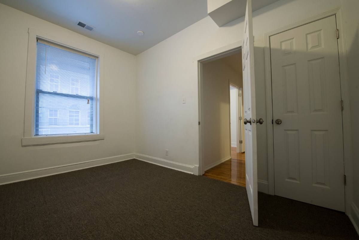 Apartment for rent at 5901 S Michigan Ave, Chicago, IL 60637