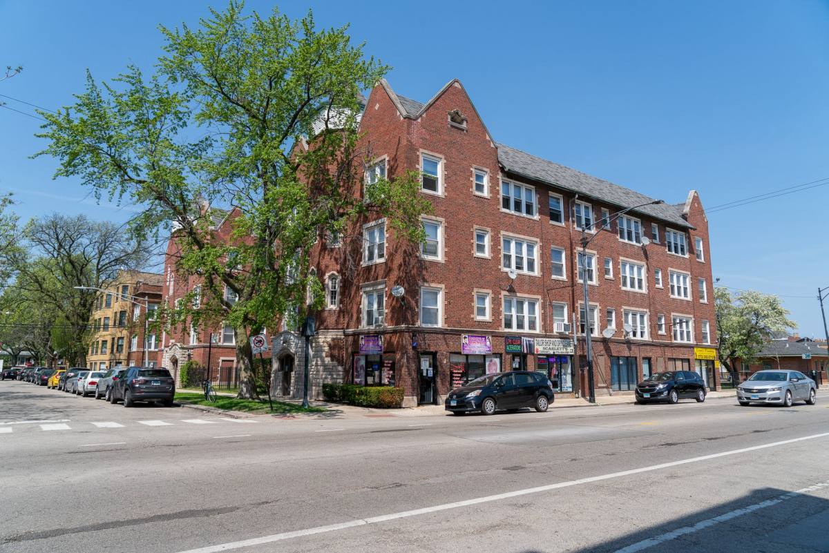 Apartment for rent at 4801-4809 N Fairfield Ave, Chicago, IL 60625