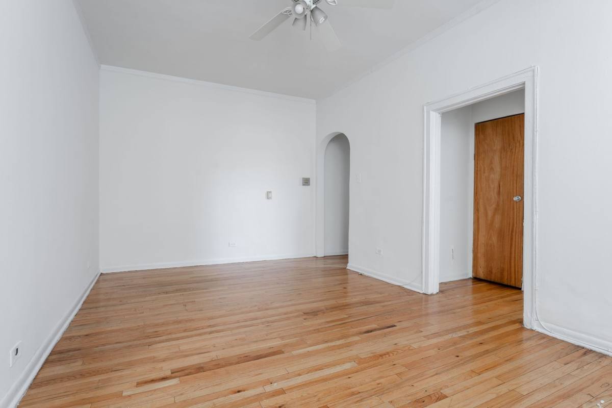 Apartment for rent at 4801-4809 N Fairfield Ave, Chicago, IL 60625