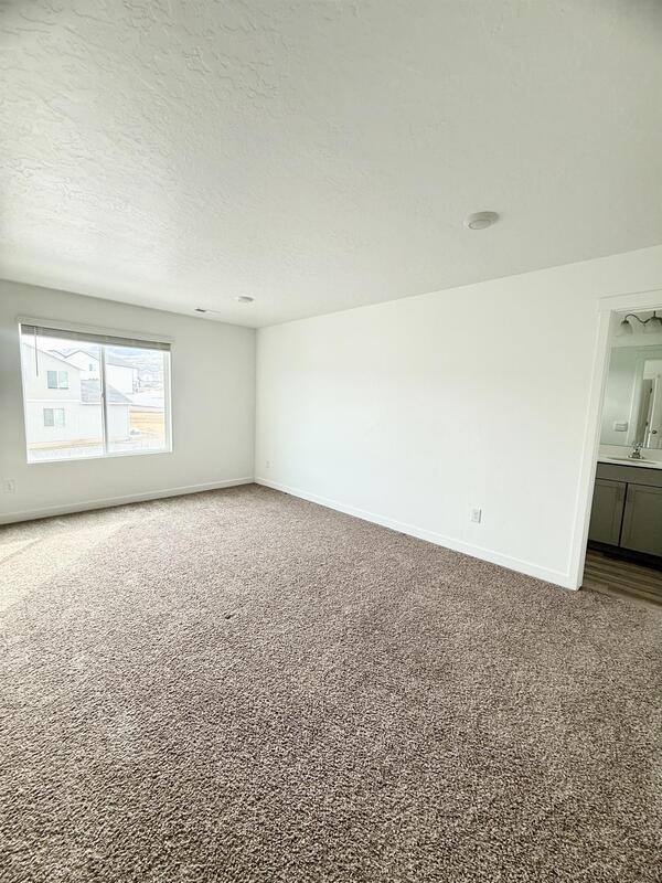 Townhouse for rent at 8522 W Beckville Dr, Magna, UT 84044
