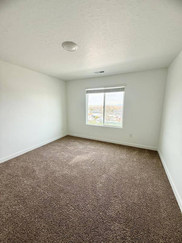 Townhouse for rent at 8522 W Beckville Dr, Magna, UT 84044
