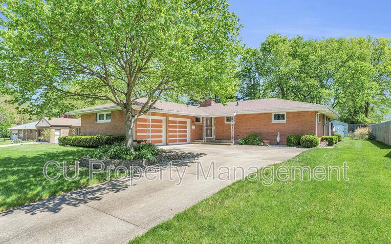 House for rent at 1702 Golfview Dr, Urbana, IL 61801