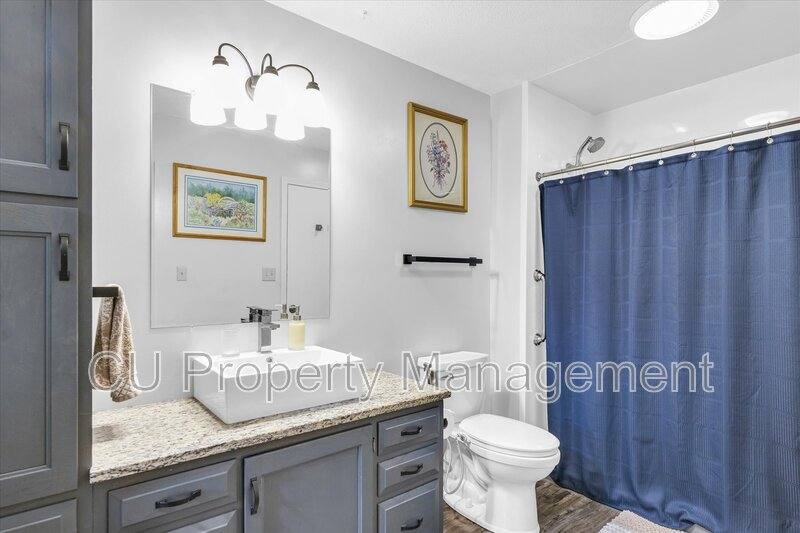 Condo for rent at 1 Lyndhurst Village Court, Savoy, IL 61874