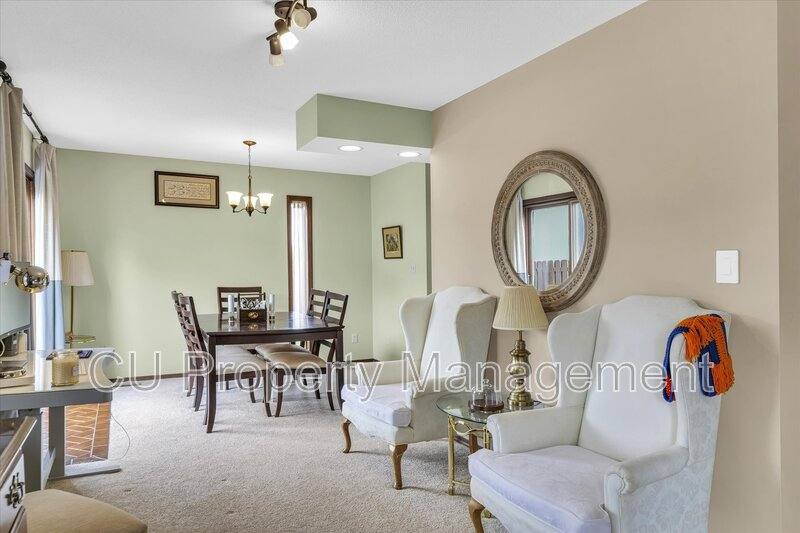 Condo for rent at 1 Lyndhurst Village Court, Savoy, IL 61874