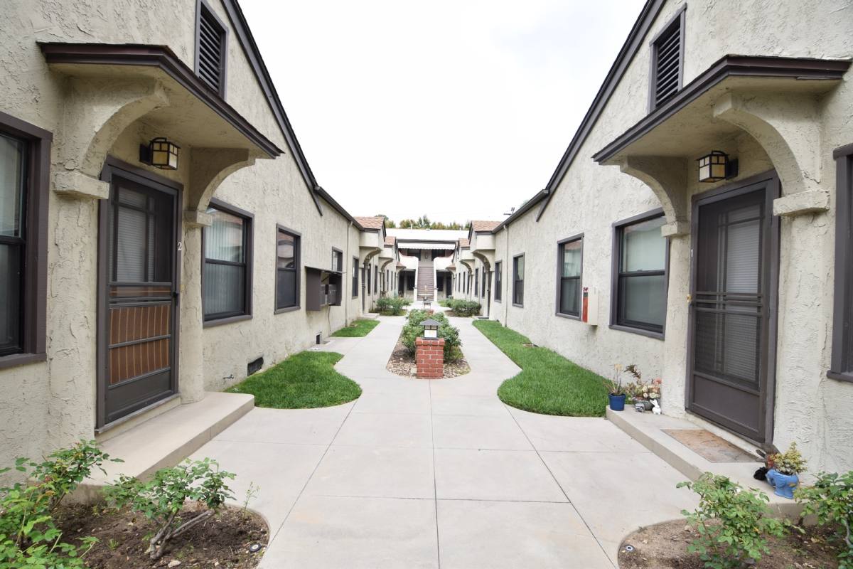 Apartment for rent at 615-627 S El Molino Ave, Pasadena, CA 91106