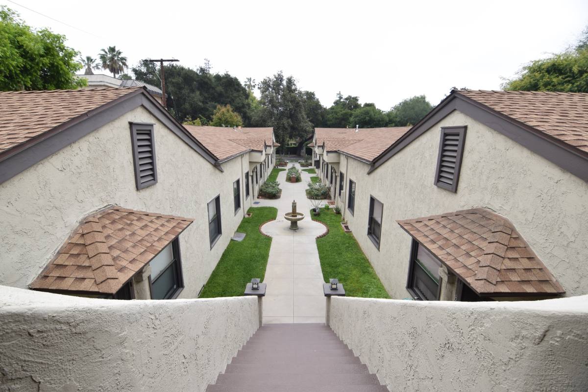 Apartment for rent at 615-627 S El Molino Ave, Pasadena, CA 91106