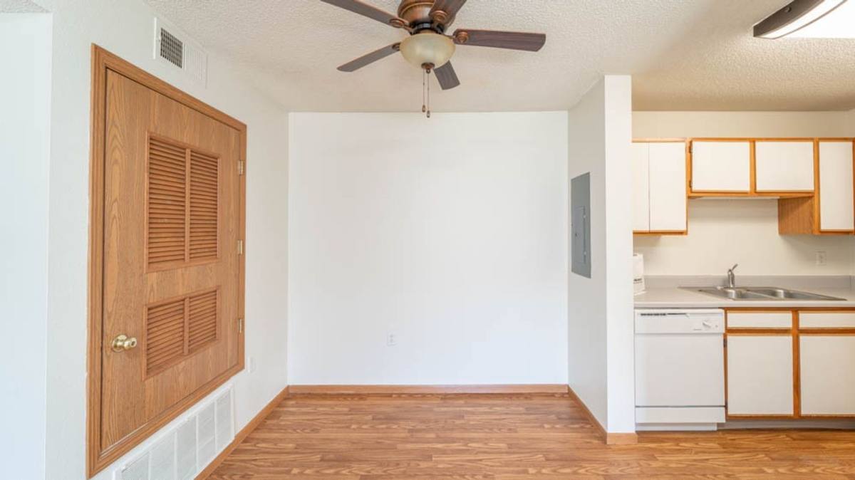 Apartment for rent at 3855 Pineview Place, Waterloo, IA 50701
