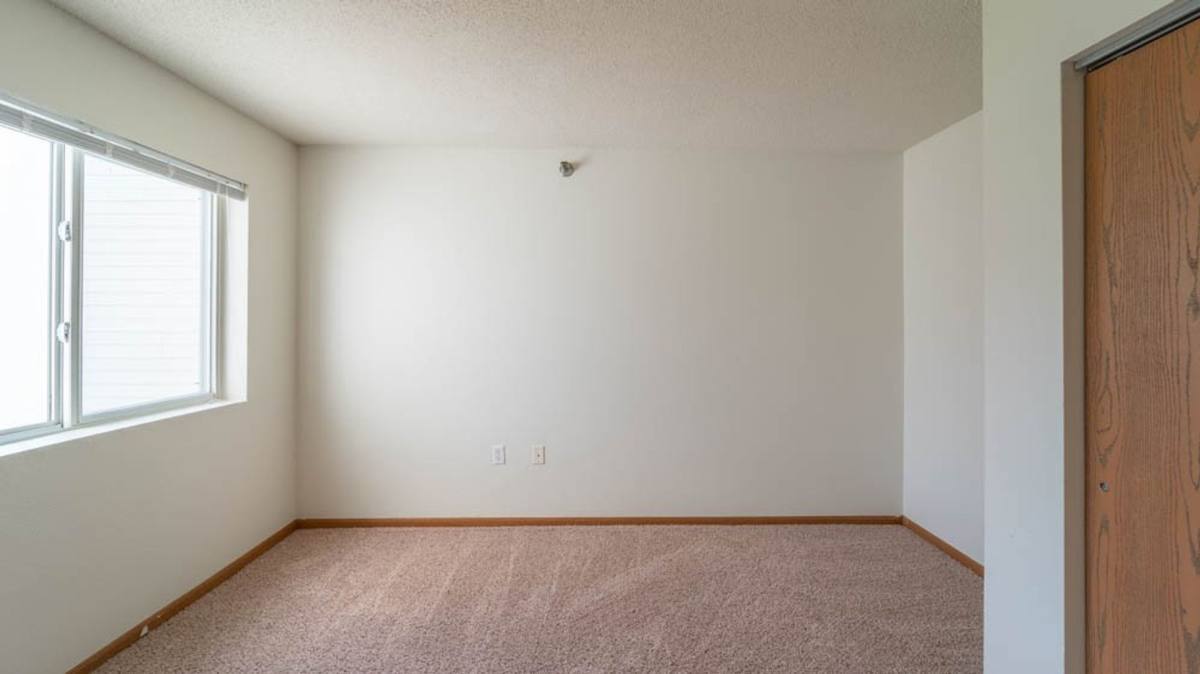 Apartment for rent at 3855 Pineview Place, Waterloo, IA 50701