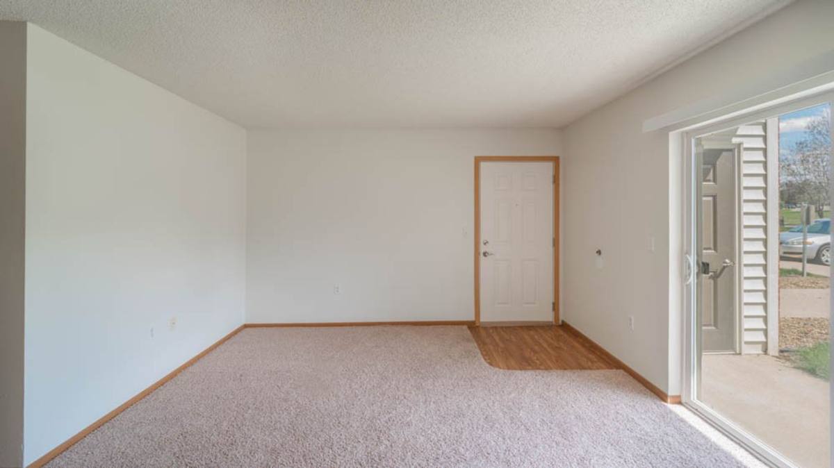Apartment for rent at 3855 Pineview Place, Waterloo, IA 50701