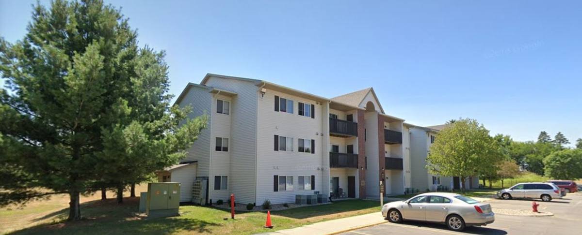 Apartment for rent at 3855 Pineview Place, Waterloo, IA 50701