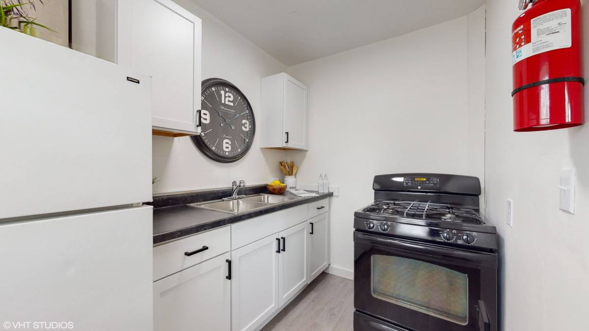 Apartment for rent at 2650 Cottage Grove, Des Moines, IA 50311